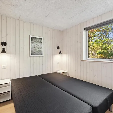 Дом отдыха Aqua 242 *